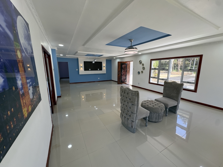 5 Bedroom Property for Sale in Cintsa East Eastern Cape